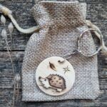 HolzAnhängerli für Schlüssel & Rucksack *Igelchen*