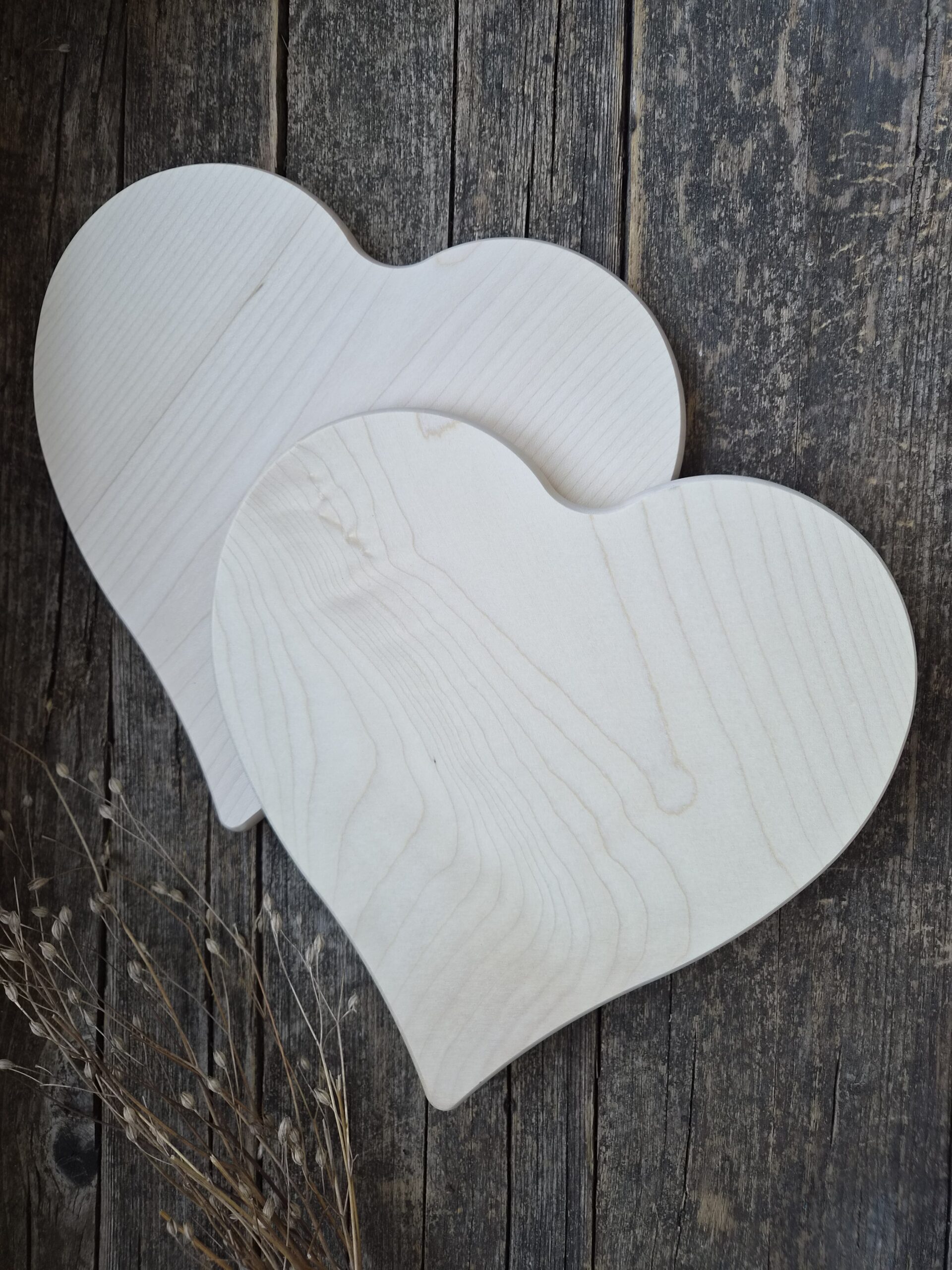 22er-Set Herz-Schneidebrett Ahorn – Brandmalerei 2er-Set Herz-Schneidebretter aus FSC® Ahornholz für Brandmalerei und kreative Holzprojekte.